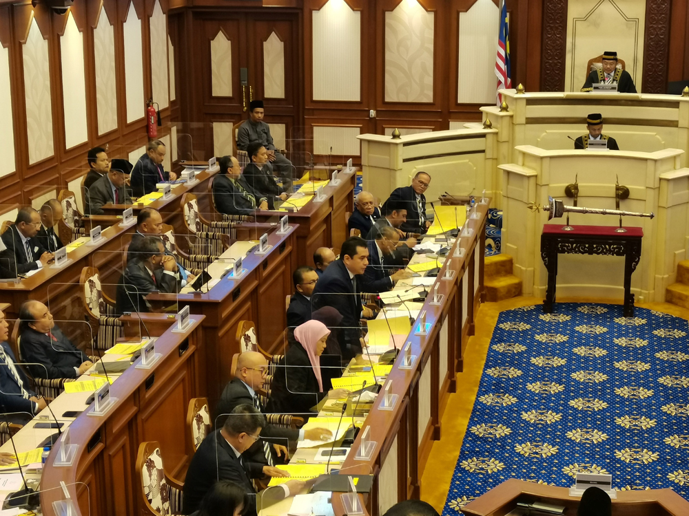 彭伊党议员:出尔反尔 “禁莱纳斯恐吓退外资”